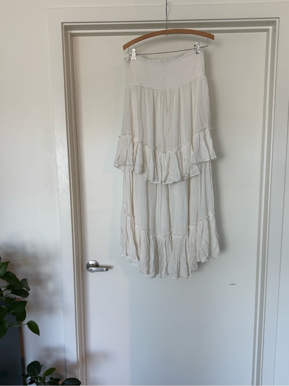 Women’s Free People Cream Tiered Maxi Skirt - Lightweight Ruffled Design